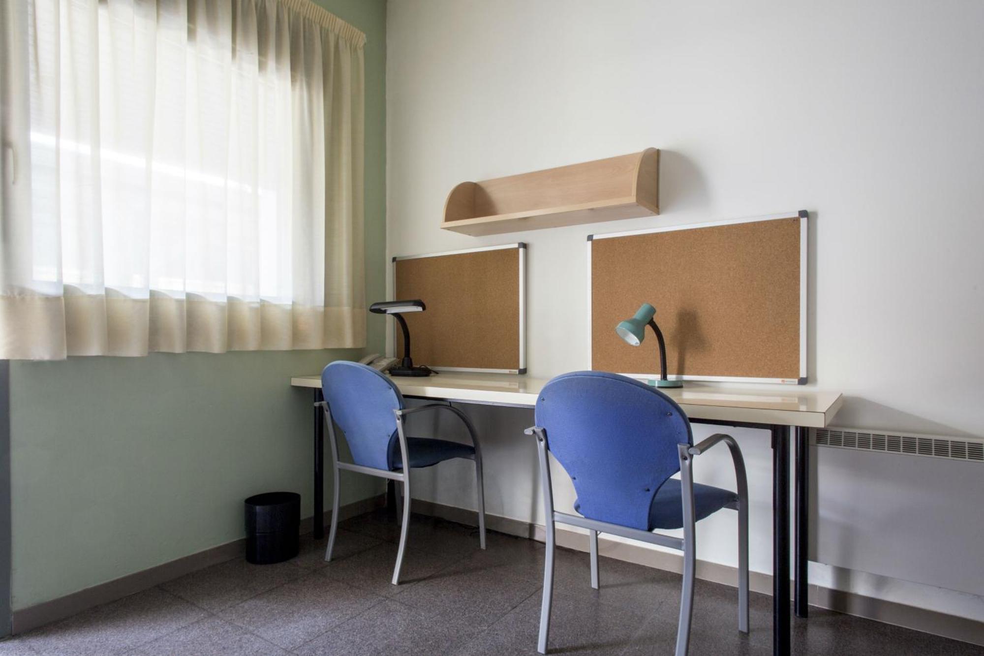 Residencia Universitaria Resa As Burgas Ourense Quarto foto